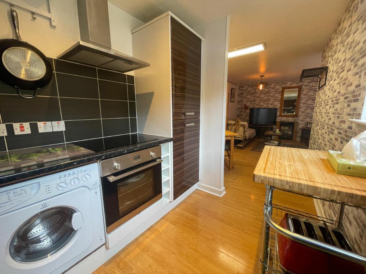 Kelvingrove 2 Bedroom Apartment - Private Parking Glasgow Exterior foto