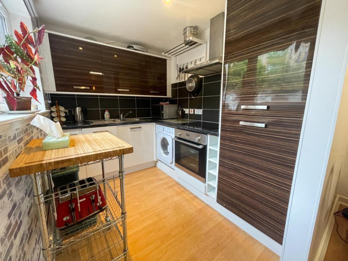 Kelvingrove 2 Bedroom Apartment - Private Parking Glasgow Exterior foto
