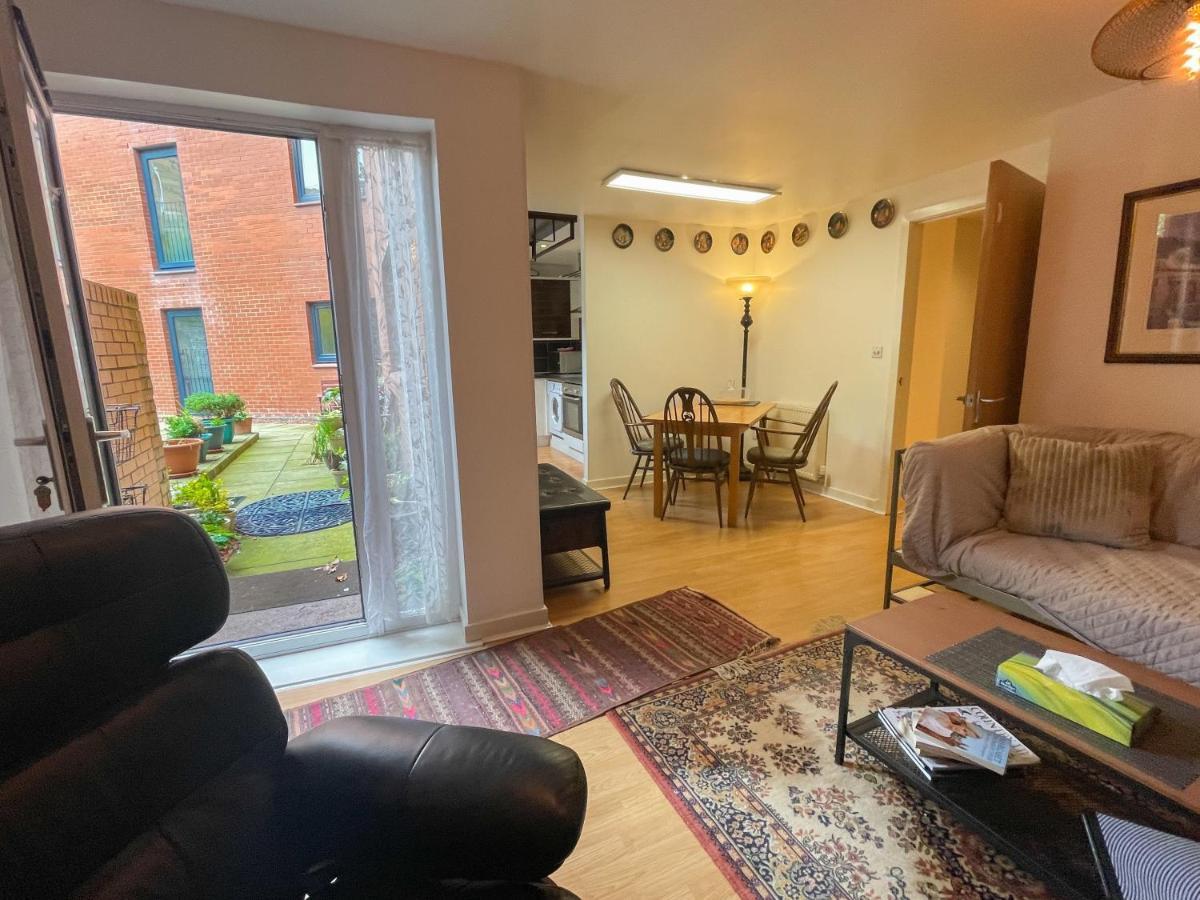 Kelvingrove 2 Bedroom Apartment - Private Parking Glasgow Exterior foto